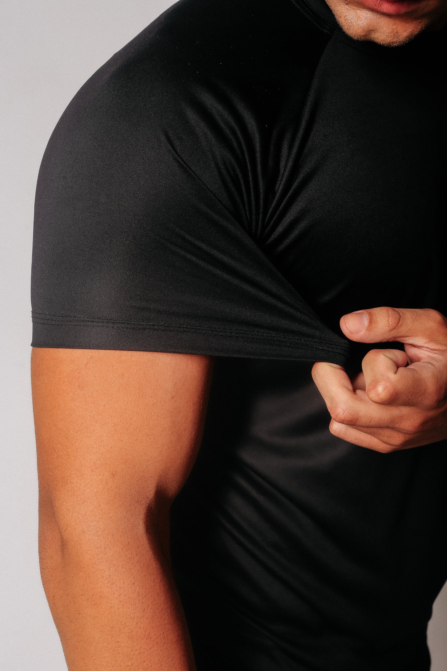 T-shirt trinka - Preta