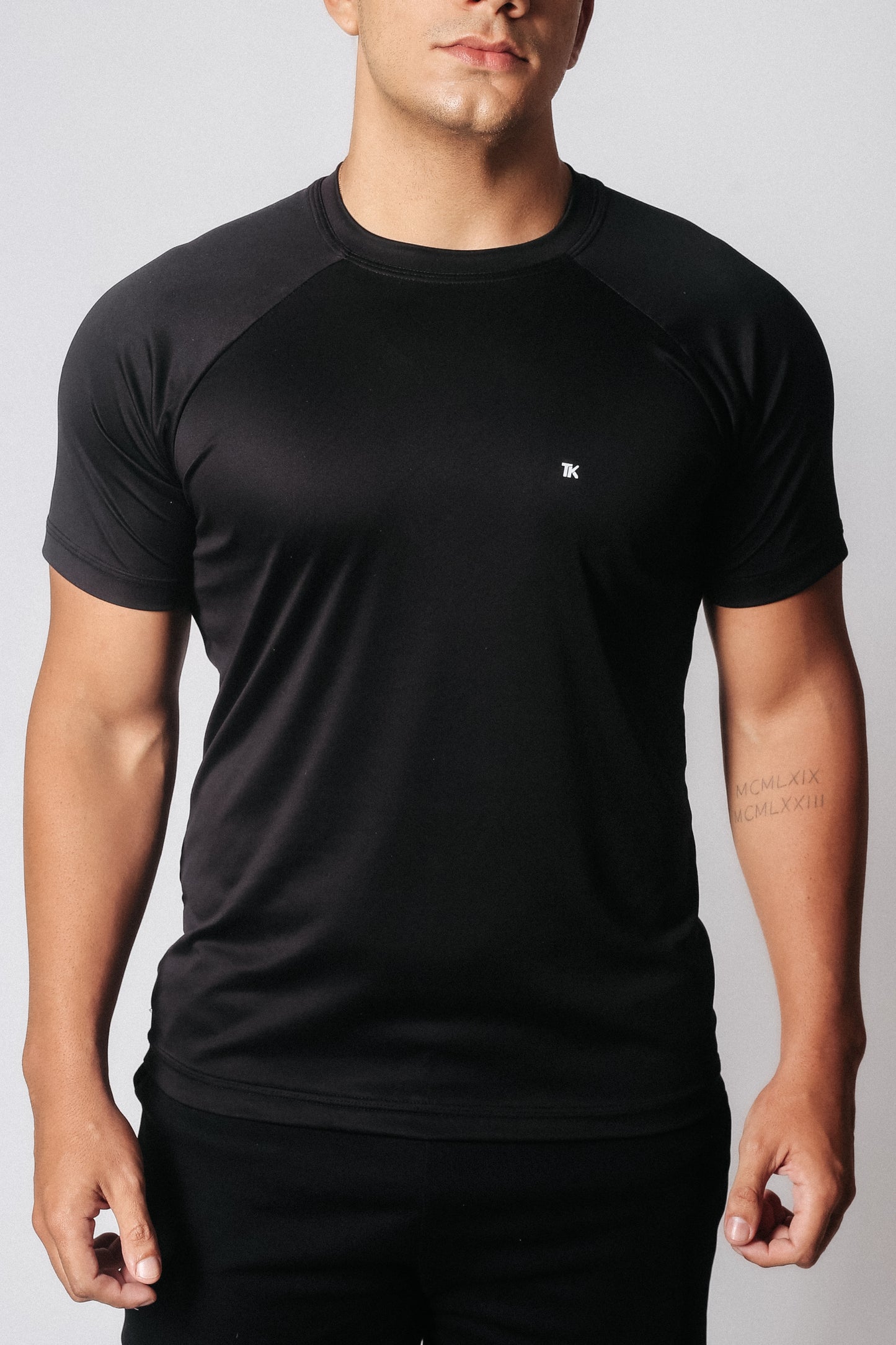 T-shirt trinka - Preta